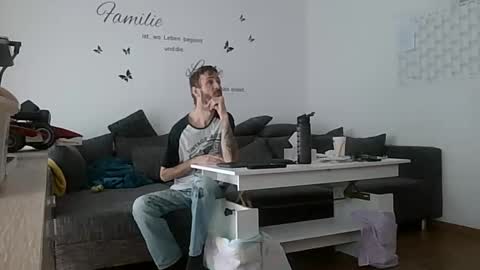 Snapshot of deaf_fc_union_berlin14 chatting on 03-29-26, 12:16 robert online show from 03-29-26, 12:16