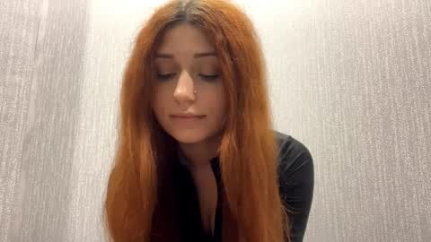 Snapshot of deandreaschomin chatting on 04-05-26, 03:36 Mia online show from 04-05-26, 03:36