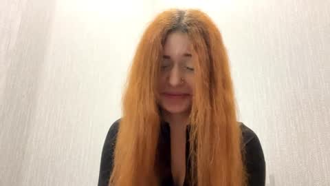 Snapshot of deandreaschomin chatting on 04-09-26, 06:19 Mia online show from 04-09-26, 06:19