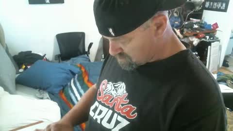 Deango online show from 10-27-25, 05:17