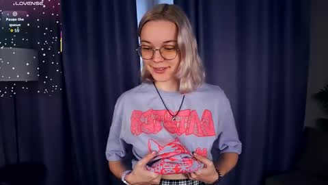 Snapshot of deannmaslen chatting on 10-28-25, 05:33 Charlie 18yo online show from 10-28-25, 05:33