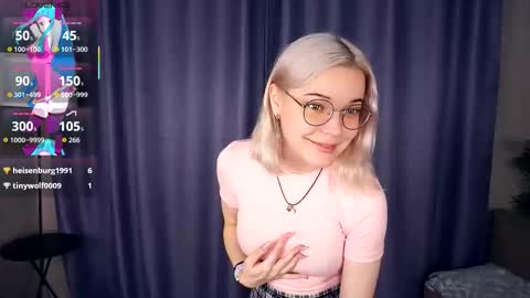 Snapshot of deannmaslen chatting on 11-22-25, 05:17 Charlie 18yo online show from 11-22-25, 05:17