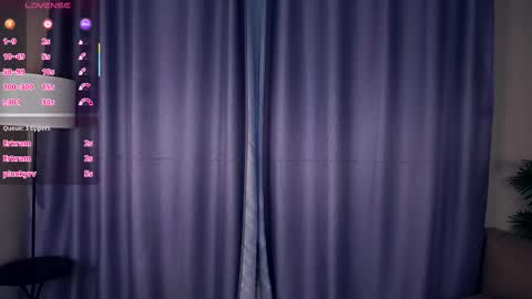 Snapshot of deannmaslen chatting on 11-26-25, 05:41 Charlie 18yo online show from 11-26-25, 05:41