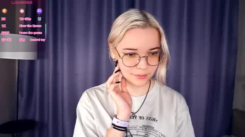 Snapshot of deannmaslen chatting on 11-27-25, 05:53 Charlie 18yo online show from 11-27-25, 05:53