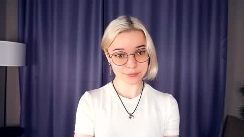 Snapshot of deannmaslen chatting on 11-28-25, 05:21 Charlie 18yo online show from 11-28-25, 05:21