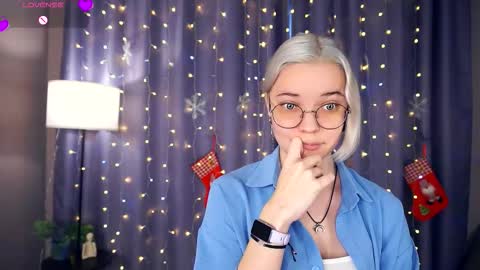 Snapshot of deannmaslen chatting on 12-15-25, 06:17 Charlie 18yo online show from 12-15-25, 06:17