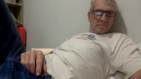 deanofflove221000 online show from 12-22-25, 12:57