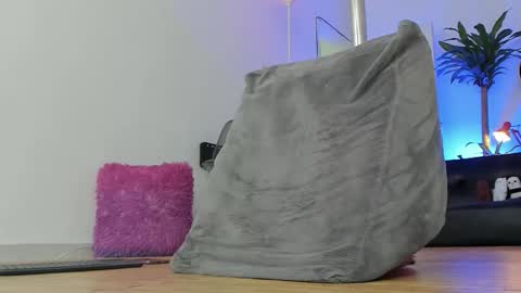 dearmilu28 online show from 03-25-26, 06:58