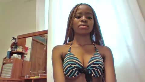 Snapshot of dearygirl chatting on 02-16-25, 04:20 lilian online show from 02-16-25, 04:20