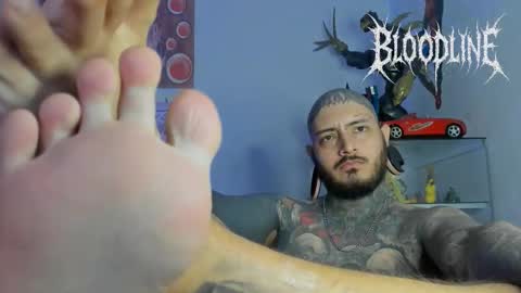    online show from 12-18-25, 04:02