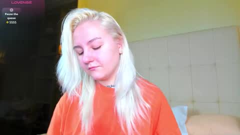 Debbie Mon Tue Fri Sun Sat GMT 3 1000am - 0400pm  online show from 02-25-26, 05:55