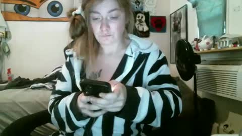 DEBBIE online show from 11-29-25, 05:16