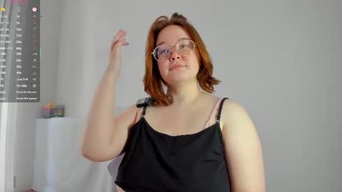 Snapshot of debbiewood chatting on 07-17-26, 05:03 DeboraDebbieDee online show from 07-17-26, 05:03