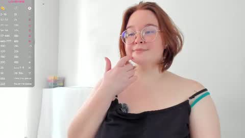 Snapshot of debbiewood chatting on 08-03-26, 09:04 DeboraDebbieDee online show from 08-03-26, 09:04