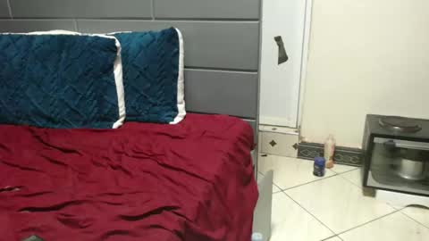 Snapshot of debbyslatter chatting on 12-22-24, 05:12 debbyslatter online show from 12-22-24, 05:12