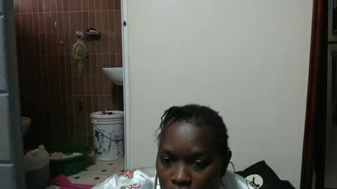 Snapshot of debbyslatter chatting on 12-29-24, 12:01 debbyslatter online show from 12-29-24, 12:01