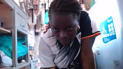 Snapshot of debbyslatter chatting on 12-18-25, 07:47 debbyslatter online show from 12-18-25, 07:47