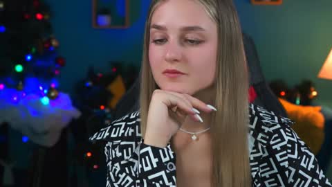 Snapshot of deboralarson chatting on 12-20-24, 10:16 Debora online show from 12-20-24, 10:16