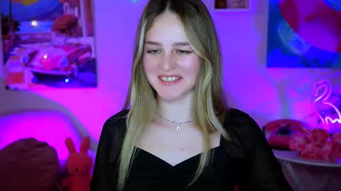 Snapshot of deboralarson chatting on 02-11-25, 06:30 Debora online show from 02-11-25, 06:30