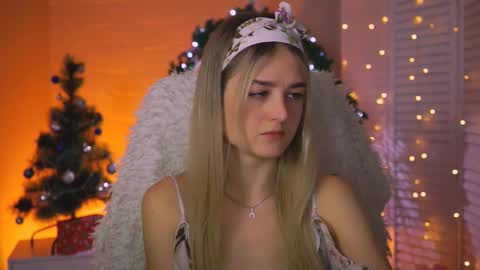 Debora online show from 12-19-25, 03:35