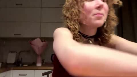 Snapshot of deboramcdonnall chatting on 01-11-26, 03:17 Hello My name is Sarah im new model here and little but shy. online show from 01-11-26, 03:17