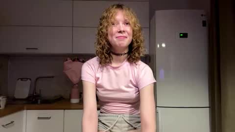 Snapshot of deboramcdonnall chatting on 01-13-26, 03:17 Hello My name is Sarah im new model here and little but shy. online show from 01-13-26, 03:17