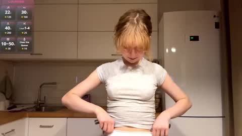 Snapshot of deboramcdonnall chatting on 02-24-26, 05:11 Hello My name is Sarah im new model here and little but shy. online show from 02-24-26, 05:11