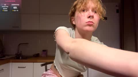 Snapshot of deboramcdonnall chatting on 03-02-26, 04:03 Hello My name is Sarah im new model here and little but shy. online show from 03-02-26, 04:03