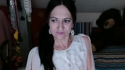 Snapshot of debramilf chatting on 03-21-26, 03:22 DebraMilf online show from 03-21-26, 03:22