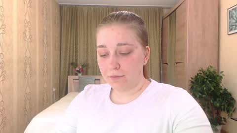 Snapshot of debramust chatting on 12-11-24, 02:22 debramust online show from 12-11-24, 02:22