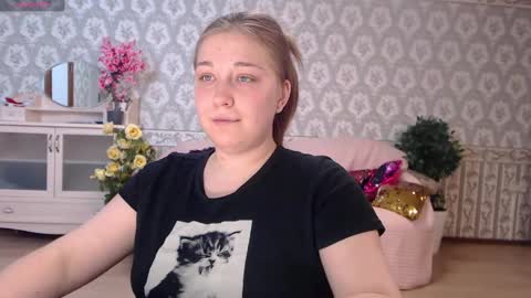 Snapshot of debramust chatting on 12-28-24, 07:11 debramust online show from 12-28-24, 07:11