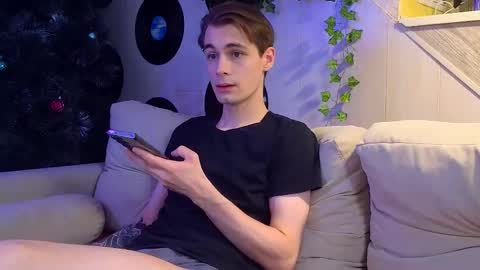 Samuel online show from 12-21-25, 04:19