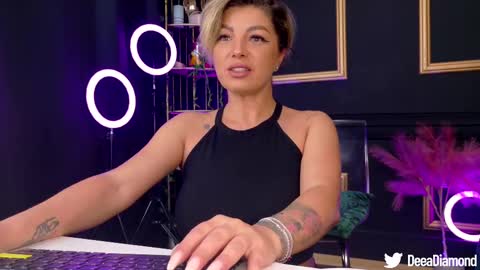 Snapshot of deeadiamond chatting on 03-09-25, 11:03 Deea online show from 03-09-25, 11:03