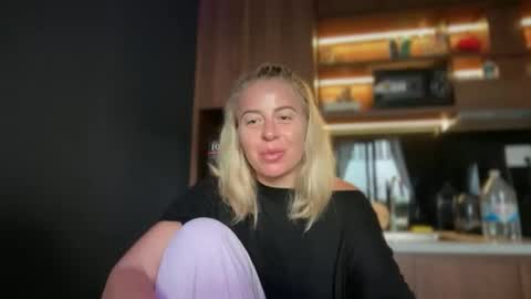 deean12 online show from 02-18-26, 01:01