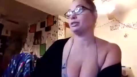 Snapshot of deedeemarie02 chatting on 11-20-25, 02:17 Deedeemarie02 online show from 11-20-25, 02:17