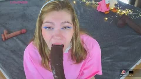 Sophie online show from 04-05-26, 08:44