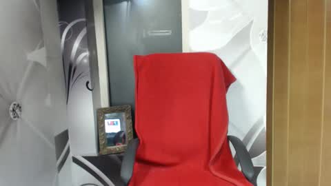 hi guys i m a cute milf i m here for good time and nice people pls be respectfool and enjoy me online show from 01-09-26, 02:47