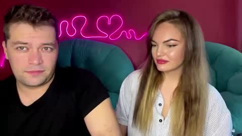 Snapshot of deeplookscouple chatting on 09-14-25, 01:10 deeplookscouple online show from 09-14-25, 01:10