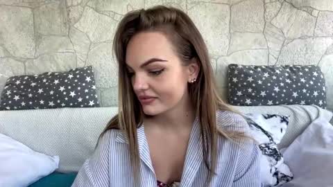 Snapshot of deeplookscouple chatting on 10-08-25, 05:16 deeplookscouple online show from 10-08-25, 05:16