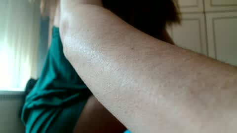 Snapshot of deessedivine chatting on 07-08-26, 12:53 KamiDevi online show from 07-08-26, 12:53