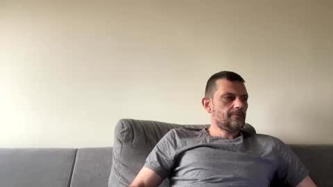 Snapshot of defloy chatting on 11-15-25, 09:39 Defloy online show from 11-15-25, 09:39