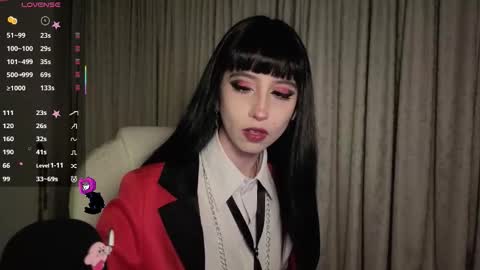 Stephanie.e  online show from 12-17-25, 06:19