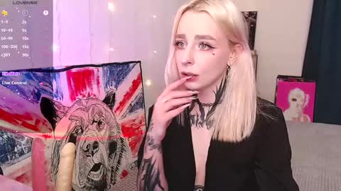 Snapshot of degradat1on chatting on 02-20-25, 02:35 degradat1on online show from 02-20-25, 02:35