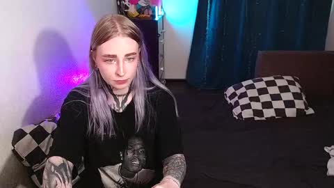 Snapshot of degradat1on chatting on 09-19-25, 02:40 degradat1on online show from 09-19-25, 02:40