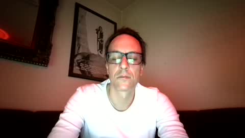 Snapshot of degrandis chatting on 04-19-26, 08:33 Luka Magic online show from 04-19-26, 08:33