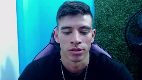 Snapshot of deiby_baby chatting on 12-11-24, 12:33 DEIBY online show from 12-11-24, 12:33