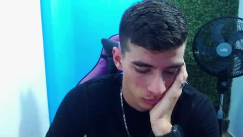 Snapshot of deiby_baby chatting on 01-03-25, 02:10 DEIBY online show from 01-03-25, 02:10