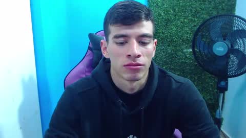 Snapshot of deiby_baby chatting on 01-08-25, 01:00 DEIBY online show from 01-08-25, 01:00