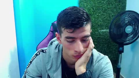 Snapshot of deiby_baby chatting on 01-09-25, 04:19 DEIBY online show from 01-09-25, 04:19