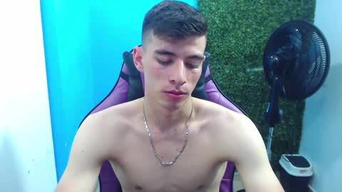 Snapshot of deiby_baby chatting on 01-15-25, 09:51 DEIBY online show from 01-15-25, 09:51